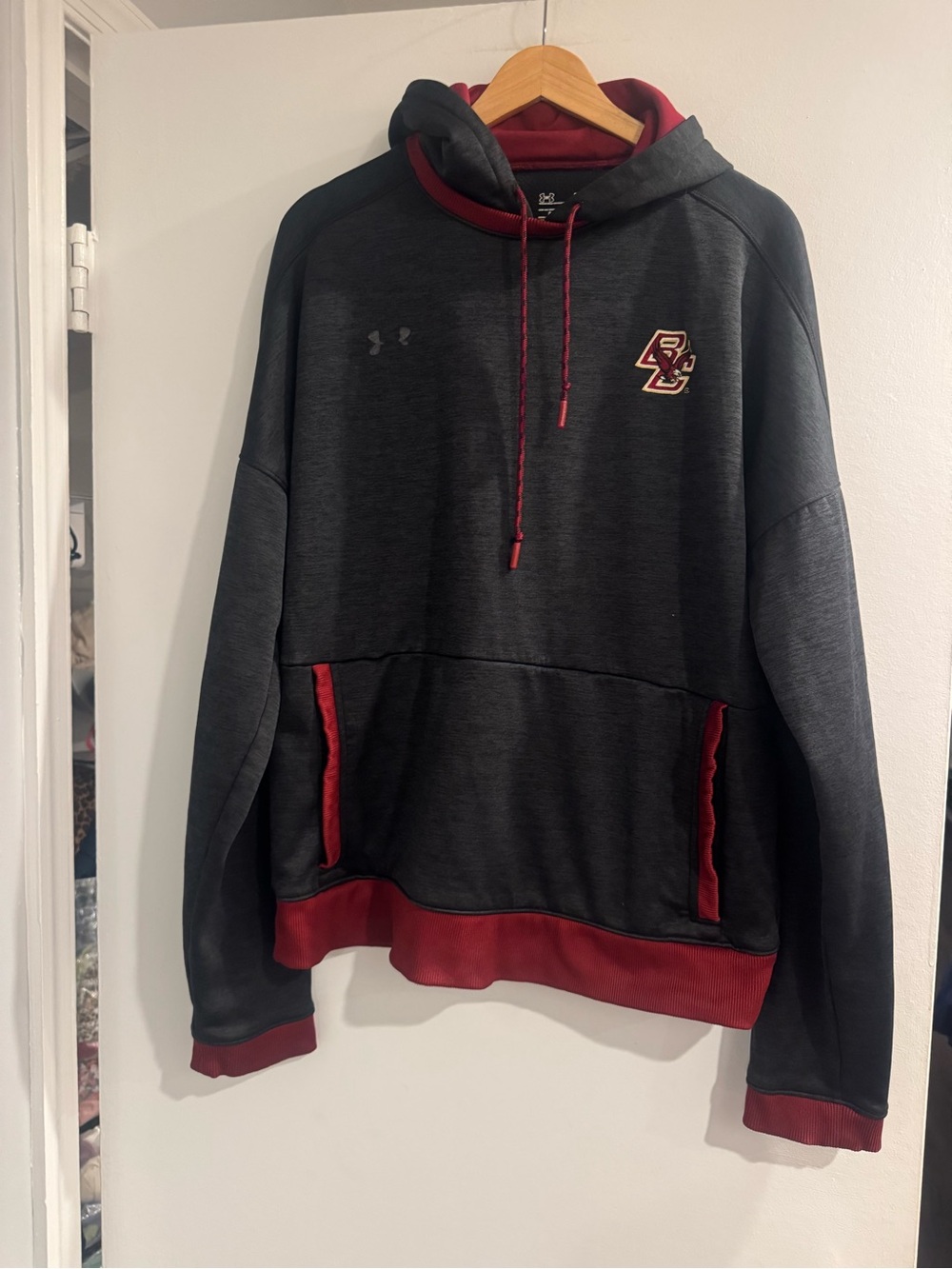 Under Armour Men’s Boston College Eagles Hoodie Gray Maroon Fleece Pullover Med